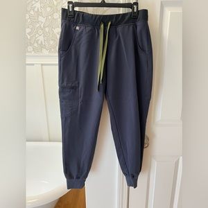Figs Zamora jogger scrub pants size medium petite